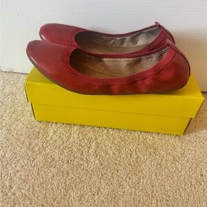 Kenneth Cole dark red flats size 9!